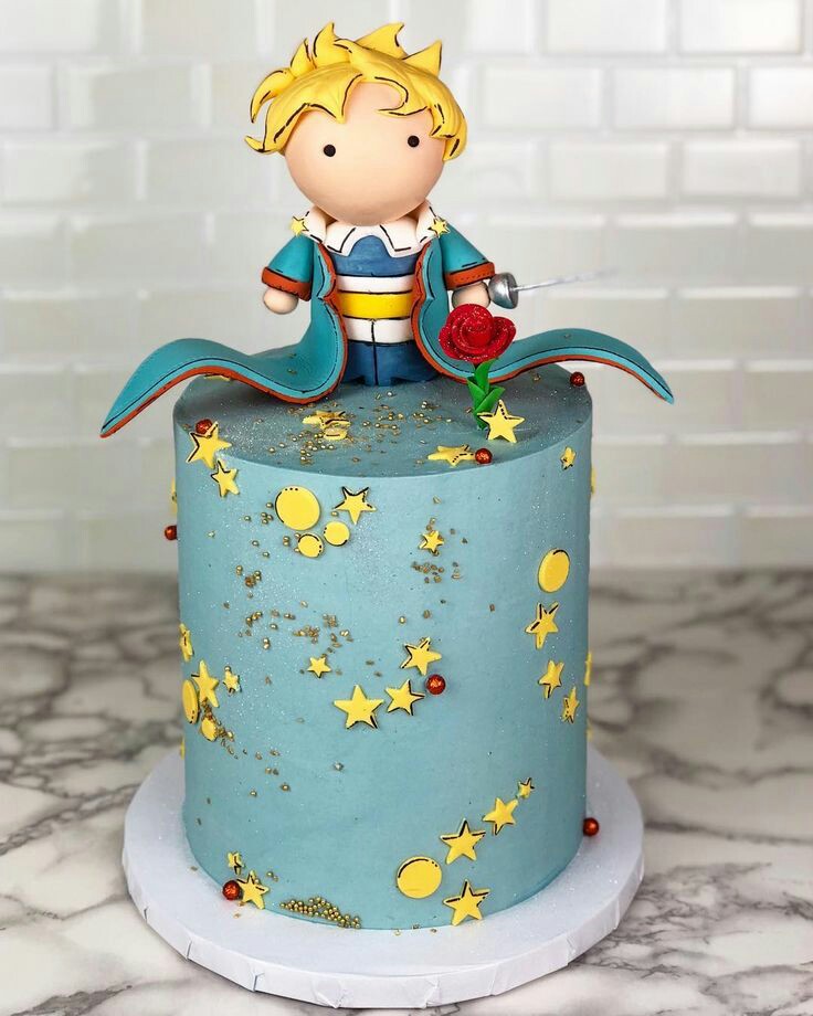 کیک تمام فوندانت استوانه ای ماه و ستاره