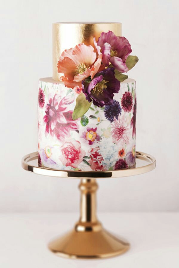 کیک تمام فوندانت استوانه ای با تم گل