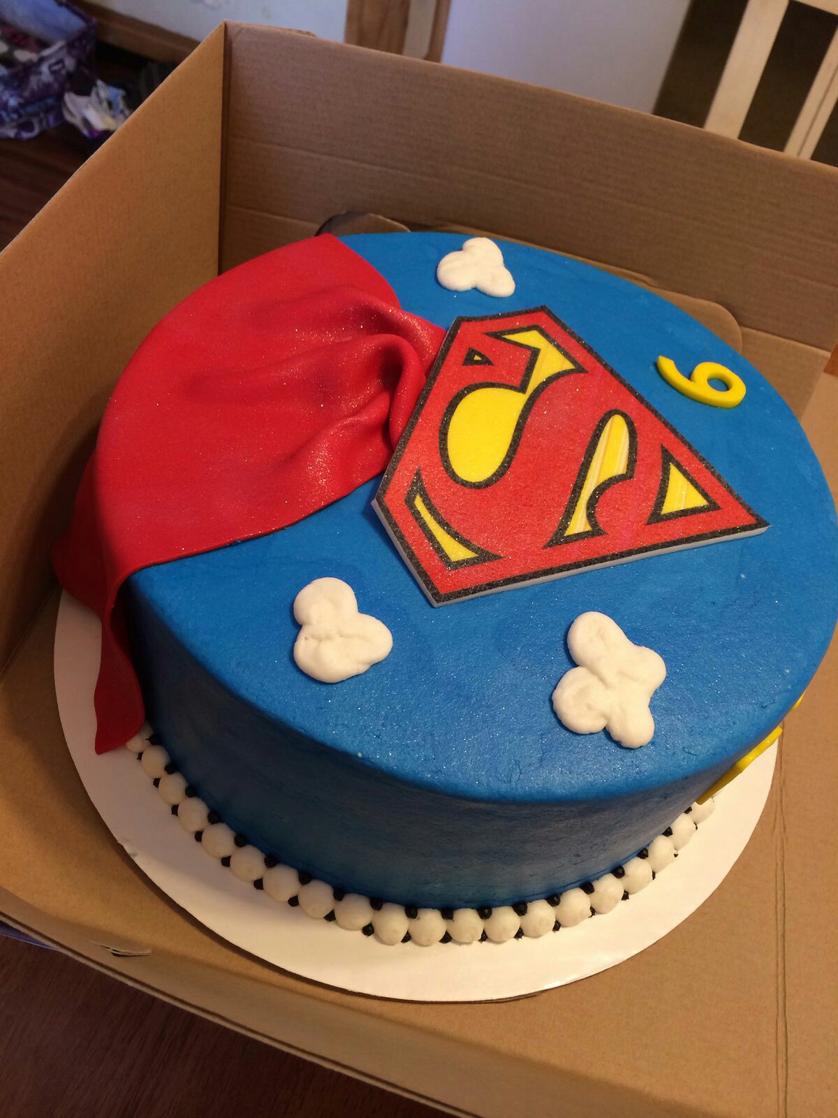 کیک تمام فوندانت آبی قرمز
