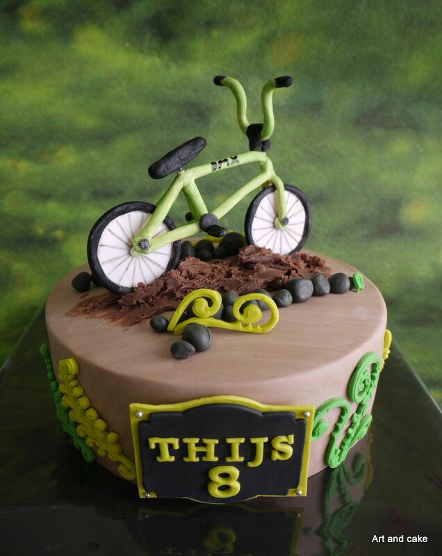 کیک تمام فوندانت دوچرخه سواری