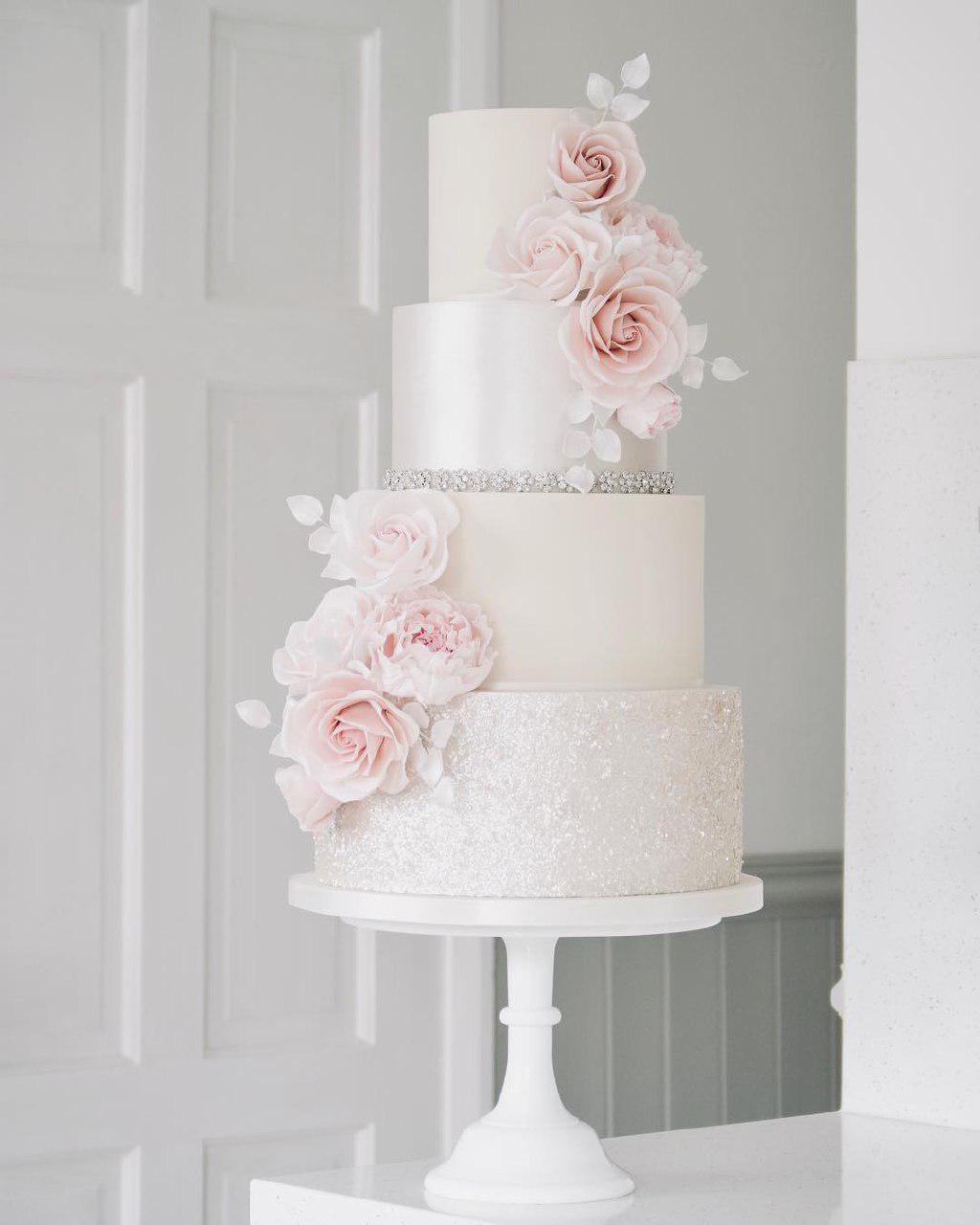 کیک تمام فوندانت عروسی طرح پیونی