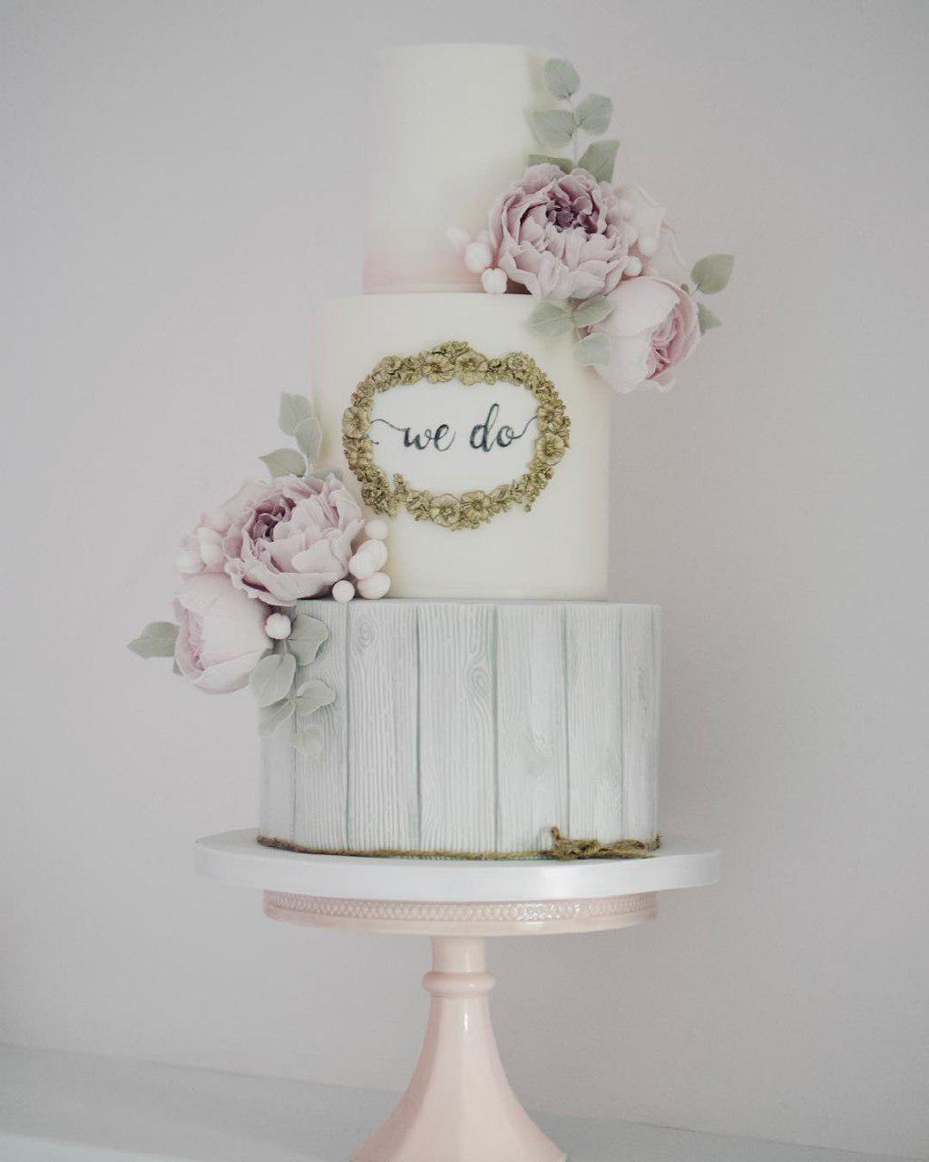 کیک تمام فوندانت عروسی طرح چوب