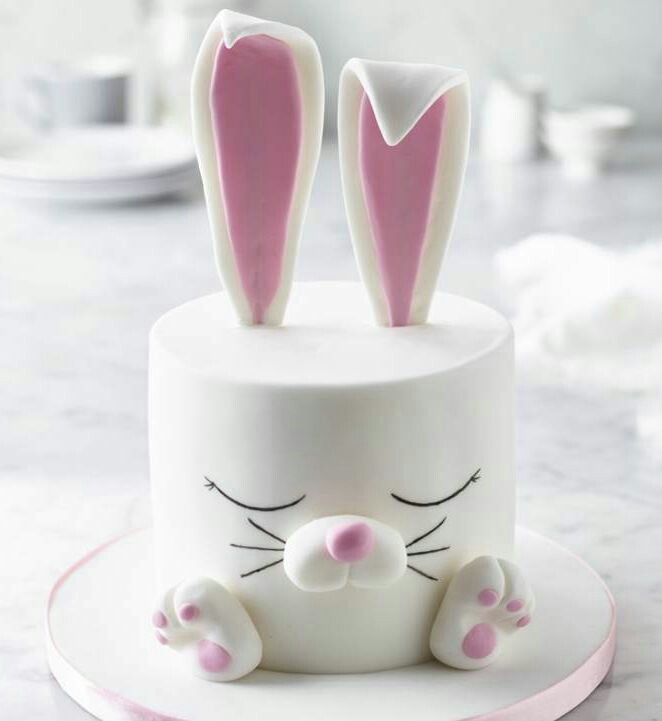 کیک تمام فوندانت استوانه ای طرح خرگوش